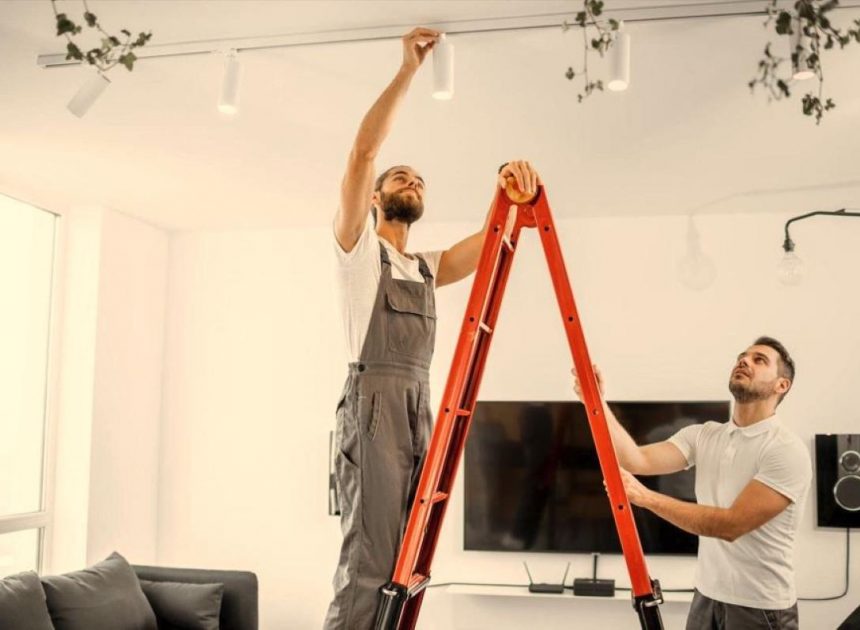 How to Choose the Right Electrician For Your New Home Post-Relocation